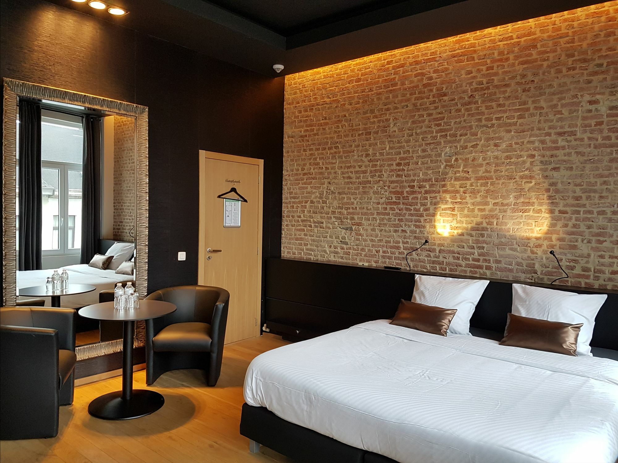Hotel Goodnight אנטוורפן מראה חיצוני תמונה